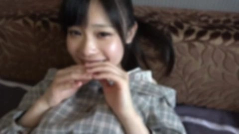 地上に降臨した圧倒的天使。保育学校に通う18歳。極上清純派のマンコから溢れ出てくる濃密な大量の愛液。即尺フェラからスレンダーな身体を攻め倒し、奥までガン突きして大量中出し。0