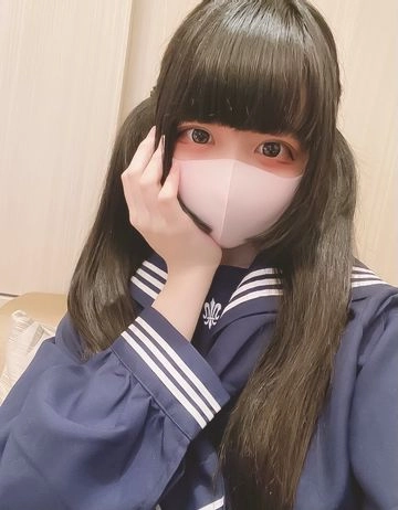 【数量限定セット販売中】【再販！】【初撮り】妹系ロリ美少女18歳のゆいちゃん！実際に着ている制服で、、、