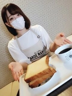 パン屋の看板娘、お店のエプロン姿で生ハメ大きなお尻にぶっかけ・中出し0