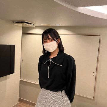 １８歳うぶな美少女らなちゃんと約束外の中出しえっち、、、顔出しNGだがエッチを楽しみ終盤マスク外してイキ顔晒してます