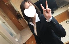 ひかり19歳（２）・生・顔射。会社説明会帰りのFカップピュアJDをリクスー姿で生面接。大量顔射を２連発！【絶対素人】（078）2