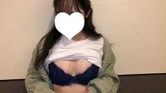 【再販記念・先着３０名・５００円引き】すずな22歳（２）・生・顔射。あーりん似のあの子が再登場！初の「顔射インタビュー」から本編へ！超・絶・世・界！【絶対素人・B面コレクション】（057）2