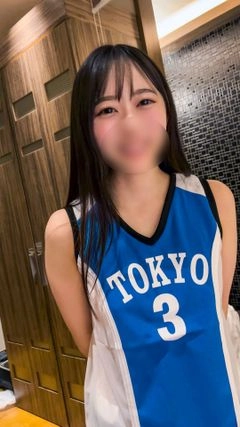 【週末限定販売】強豪女子バスケ部のエースが練習後にユニフォーム姿のまま練習場からホテルへ直行。汗臭い体も気にせずセフレの股間に食らいつく2