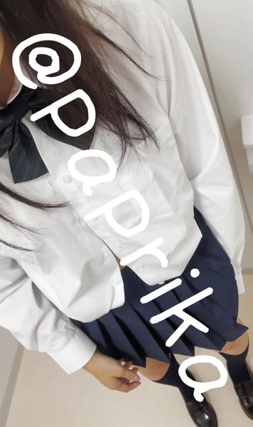 【某都内私立学校にて】ガチの制服女子と多目的トイレで撮影してきました。