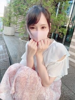 ひなたちゃん責め主観メイドコスプレ中出しセックス！＋男子トイレでごっくんフェラ＋おもちゃ責めで大量潮吹きからの中出し悶絶セックス！の豪華３本セット4