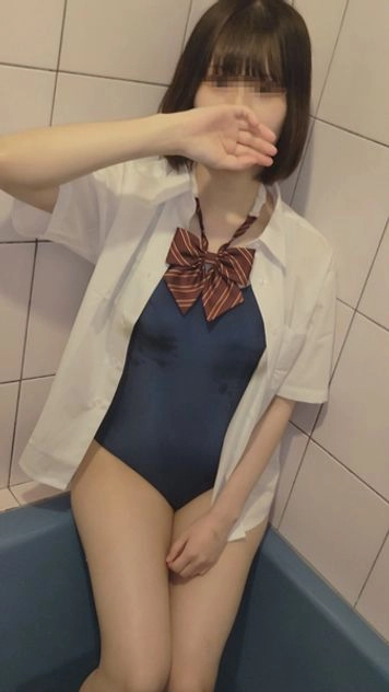 【8/25まで限定】たいやき屋でバイトしてる地味可愛い色白美巨乳…スク水生ハメぶっかけ