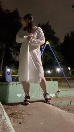 【18歳学生Gカップえりか】自撮りです☆彡 夜の公園で全裸ディルドオナニー！途中パトロールカーが通ってビクビク！でも続けてオナニーして凄く気持ちよかった！！！3