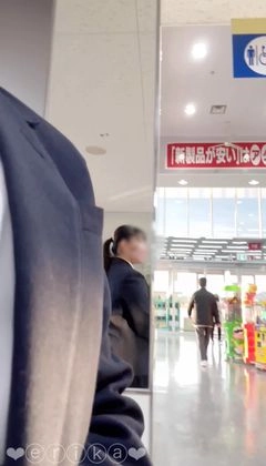 【18歳Gカップえりかの自撮り】☆彡家電量販店のトイレで制服を全部脱いで全裸になってディルドオナニーしました、本気汁まみれのおまんこアップもあります！！床にたれちゃた、、0