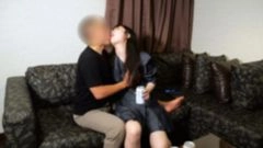 【モ無】【お漏らし】中年を手玉に取る20歳の女 唾飲ませれてドМ中年大興奮強.制ピストンど突き若年マンコが豪快潮吹き射精勃起チンポにぶっかかる！2