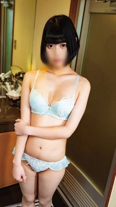 2/24までの間1500pt【18歳・初撮り】耳がエルフみたいで可愛い18歳！ロケットおっぱいで わ か い こ ならではの弾力とハリ必見！生中出し。4