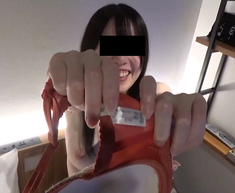 (ゆうか24歳)素人食ザー　オヤジの汚い精子と唾で汚された食材を完食！1