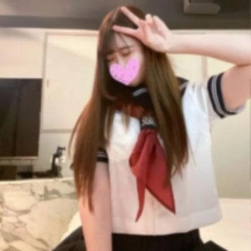 【18歳学生・無修正】キラキラの制服姿とストレートロングの美髪が麗しいアイドル並みに笑顔が眩しい●学生と・・・夢のイチャラブ生ハメ中出しセックスしちゃいました!!