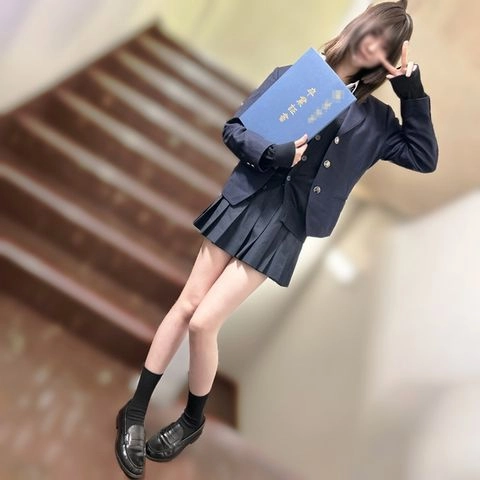 女優のたまごフルコンプリートセット。8作品８時間以上制服レズ複数プレイ7