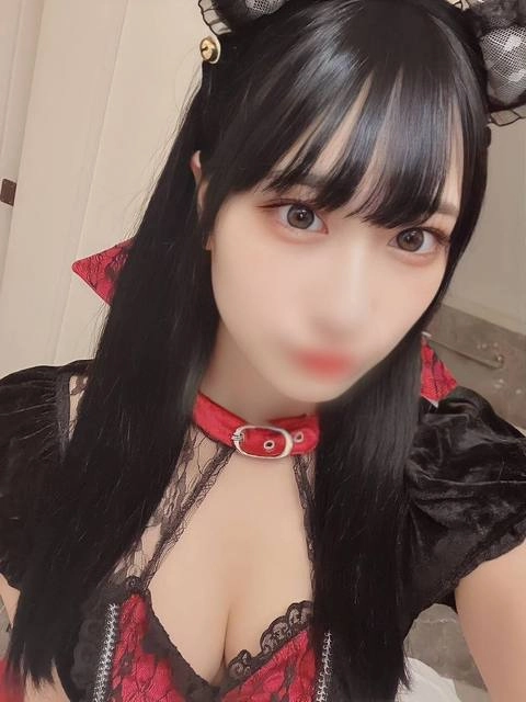 【無 / 初大量顔射 / 初コスプレ】伝説の美女Sちゃん！まさかの初コスプレ！芸能人レベルの美しい顔に大量ぶっかけ！【高画質オリジナル５GB】0