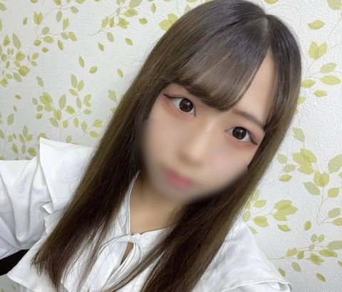 【素人&顔出し】可愛い19歳のえなちゃんに危○日だけどお構いなしの生チンポ挿入で何度もイキまくりの中出しハメ！0