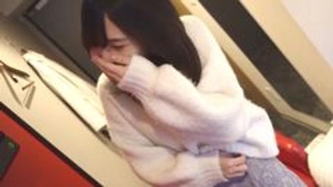 【無修正】【顔出し】波瑠似のおっとり綺麗系スレンダー美女りさちゃんの恥じらう姿に硬直キモおじチンポ怒りのピストン。中出しを拒むりさちゃんに濃厚白濁孕ませ汁強制種付け完了。0