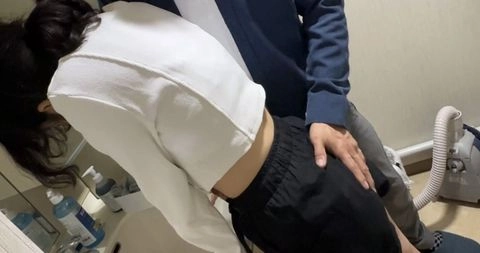 ※完全素人19歳初撮り※スレンダー巨乳！超敏感でアソコの締まりも完璧。連絡が取れないバツとして膣奥中出しハメ。レビュー特典有り8