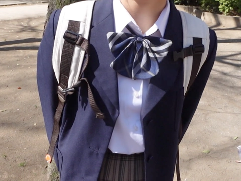 【完全未経験】バレー強豪出身18歳 初挿入で野獣喘ぎ＆エビ反り痙.攣絶頂 初めての快感に体がいうことをきかない..　膜を破るまでの一部始終を記録した完全撮り下ろし映像　未編集120分zipファイ1