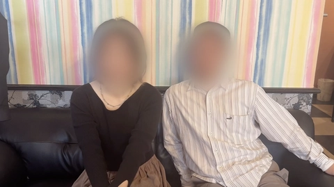 「目が開けられない・・・」ハゲ親*のザーメンに綺麗な顔を汚され中出し&上書きされる人妻　※レビュー特典あり1