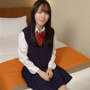 【無・制服コス】スレンダーボディの美脚美女にいつ妊娠してもおかしくない生中出し【特典で高画質】