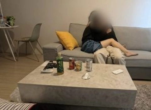 隣で夫が寝てるのに・・夫の後輩に・・4
