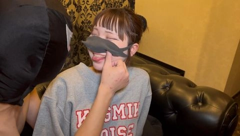 人生初撮影！フ⚪︎ラ経験もほぼなしの18歳の彼女は俺にだけ中出しな件。制服が似合いすぎて背徳感がヤバい。最後はお決まりの無責任中出し3