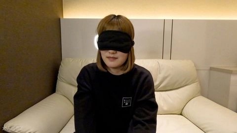 ななみ(18) ３回目撮影は口に出したり膣に出したり再度口に出したりしたり、クスコと内視鏡で膣内撮影したり、立ったままの吸うやつ責めしてたりしました0