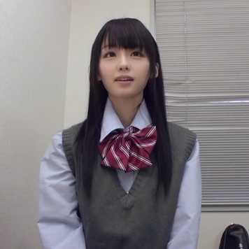 可愛さアイドル級の天然スレンダー美女　ダメ元で交渉してみたら最後まで撮影できた奇跡の完全素人１８歳