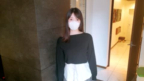 ♡6/15日迄半額【【無・完全素人・生中出し】美人OL24歳ファンが殺到！仕事帰りのおじさんの先走りチンポを舐めまわす、最高の超絶美人！ホテルでいっぱい責められて、のけぞり絶頂ざんまい！生（なま）中出0