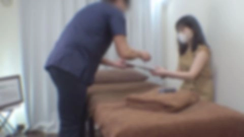 6/15日迄新作セール半額！【無/ハメ】お綺麗な30代のOLさん、美肌で魅力的なお身体で、かなり敏感な女性です。枕に顔をうずめて我慢している息遣いが聞こえてきます。0