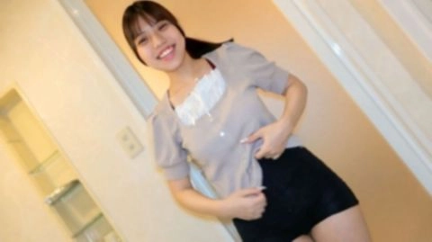 【無】童顔がヤバい！チョ～お目目クリクリの可愛すぎるお顔に大量顔射でベトベト！ウブな見た目に反してエッチな事は大好き！顔射と中だし⤴※特典高画質0