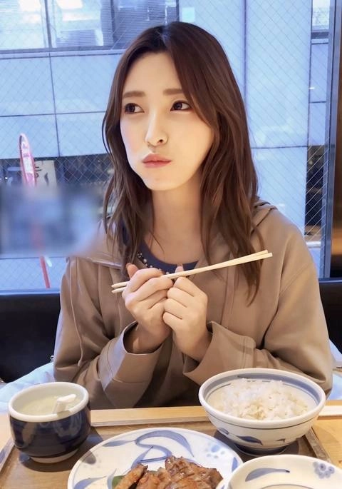 【妊娠確定4中出し】誰よりも映えるラウンドガールに6発射！！今回は膣内多めで何度も中出し！1