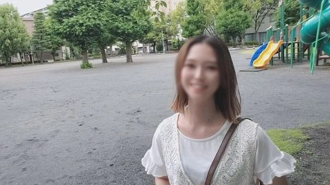 旦那とむすめを送り届け…一人の女の私を知ってほしくて旦那で満たされない部分を他の男性で昼間に重なり合い快楽を満たす色白若妻2