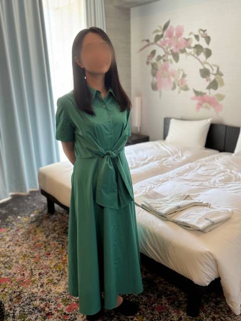 【10個限定‼️＆完全顔出し版】おじ乱入４Pで30回イキ‼️ 「まわ⚪︎れたのに感じてごめんなさい」0