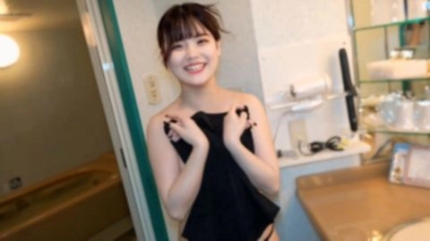 【無】天使の笑顔！最高に可愛いＥカップ美女⤴常に楽しそうに微笑んでくれる可愛いお顔に顔射！ゴックン、中だしの三発！※特典高画質0
