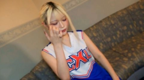 【無】「五発出すまで帰らせません！」驚異の性欲美女にタジタジ…、劇エロフェラと凄いグラインド騎乗⤴ノリノリで連続抜き⤴チアコス似合い過ぎ！　果たして結末は…、※特典高画質0