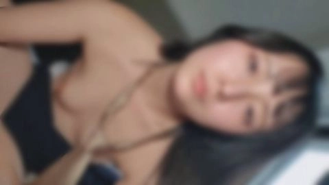 黒髪ロングの優等生。卒業後大人になった彼女と、久々の制服ハメ撮り。8