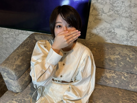 【無】今だけ2980←3980 め〇み園勤務りか(23) 経験1人のくせに叩かれて濡れるドMだったので イラマとケツ叩き大量中出しww0