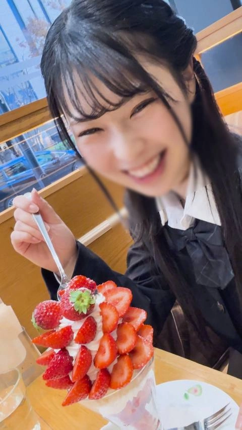 バンドとブラスバンドを兼任している超多忙ガール！！忙しい合間を縫って色んな男とSEXしまくるパワフルガールに大量中出し！！2