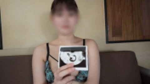 【初回70%オフ・妊娠中♡】 0384_003 いちかちゃん21歳 妊娠11週0日目、またしても危険日中出しAV撮影でオジサンの不幸なアカちゃんをその身に宿した哀れな天然Hカップ色白童顔巨乳JD爆誕（0