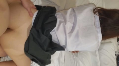 低身長Gカップの巨乳制服ちゃん。卒業後実家を出たるための○活で中出しされ9