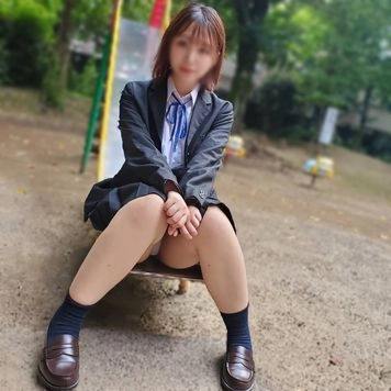 低身長Gカップの巨乳制服ちゃん。卒業後実家を出たるための○活で中出しされ
