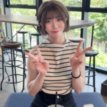 期間限定！半額！【初・顔出し】華奢な身体で声が可愛い146㎝ミニ系専門〇生。初めてのP活の大人案件に緊張☆汗だく染みパンツに興奮収まらず大量中出しで黒歴史確定。。