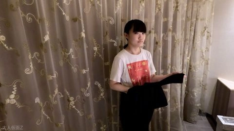 ここあ(19)可愛い敏感な普通の素人。野菜責めしたり、まんぐりがえしで潮吹きさせたり、アナル挿入ATMしたりした動画の別画角となります。6