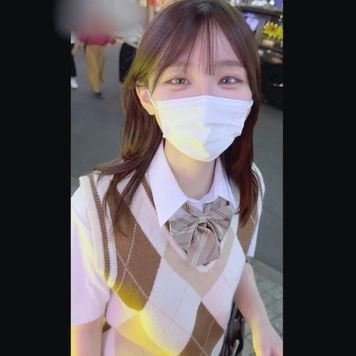 【過去最高出資】”芸能スカウト殺到”の超美形ハーフ18歳に人生初のピル無し生中出し。制服姿で出演　90分超え4K高画質撮影希少映像。