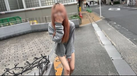 【初撮り/オホ声連発体重37キロの逸材】体脂肪10％！見た目とは真逆の超清楚な経験人数3人の彼女とお泊まりSeX4