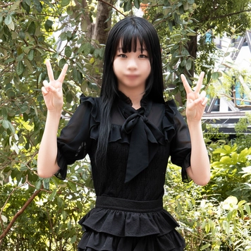 【10/7迄990pt】【初撮】19さい美容系専門。小柄敏感ボディ、カメラの前で恥じらいながらも快感