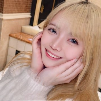 【祝！芸能事務所契約記念】来月デビューするスイスと日本のハーフ美女。米国管理販売となる初貫通・昇天ア