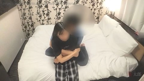 【87】久々の出張で性に奔放なロングヘアー清楚素人さんに会ってきました。剛毛に隠れる女性器に遠慮なく中出し。俺の種を地方にばらまく。1