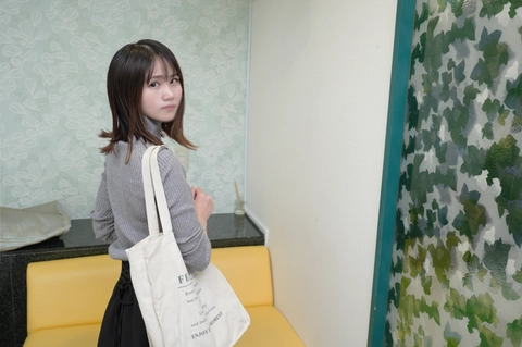 21日まで1090pt!!【(haha)の入院費の為撮影に参加】Eカップ169cm　健気に生きる女性が腹を決めて巨根おじさんに激しく突かれ痙攣しながらイキまくる0